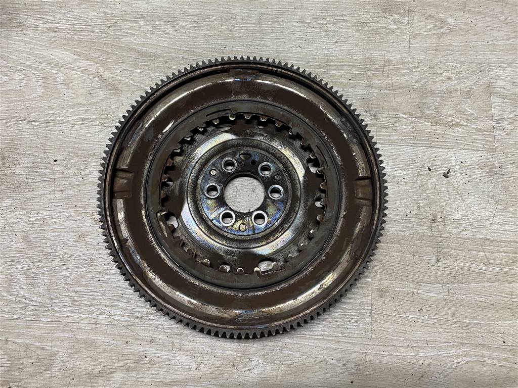 Volkswagen Golf VI 2009-2012 для Маховик