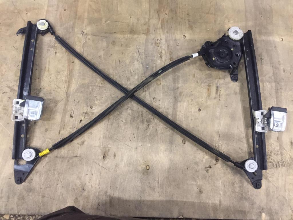 Volkswagen Sharan 2006-2010 для Стеклоподъемник задний правый