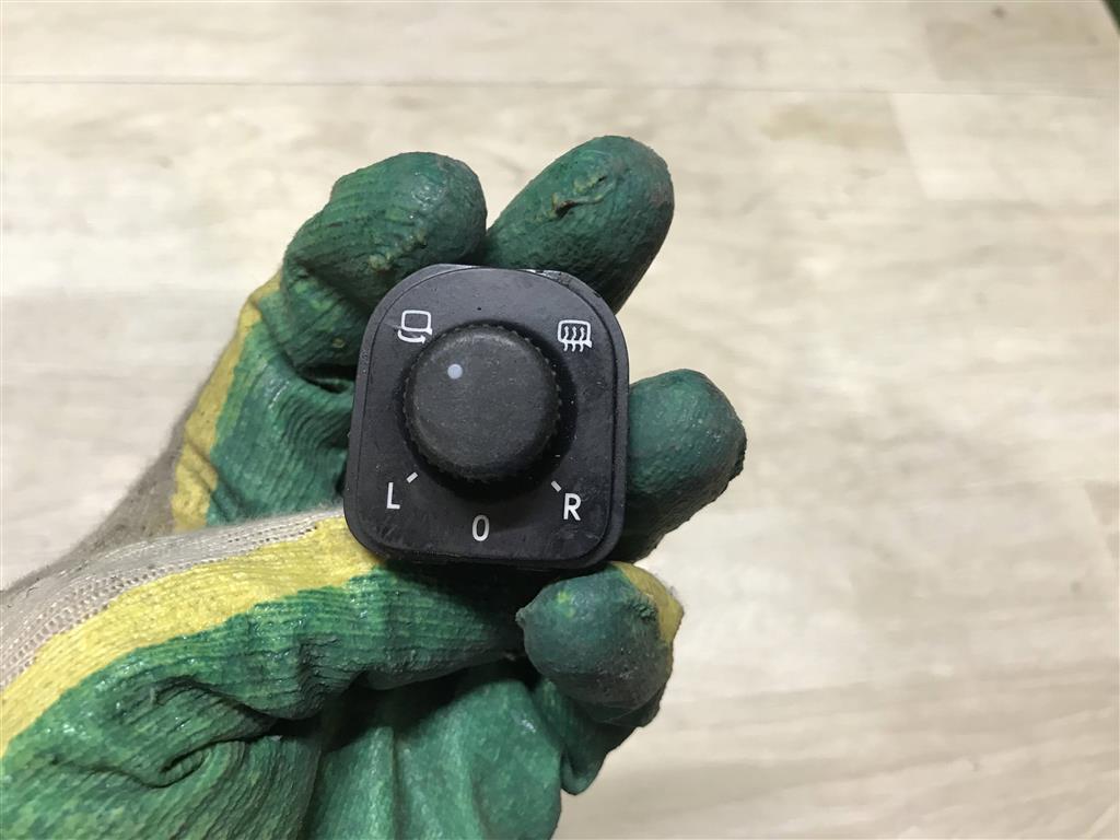 Skoda Superb 2008-2015 для Джойстик регулировки зеркал