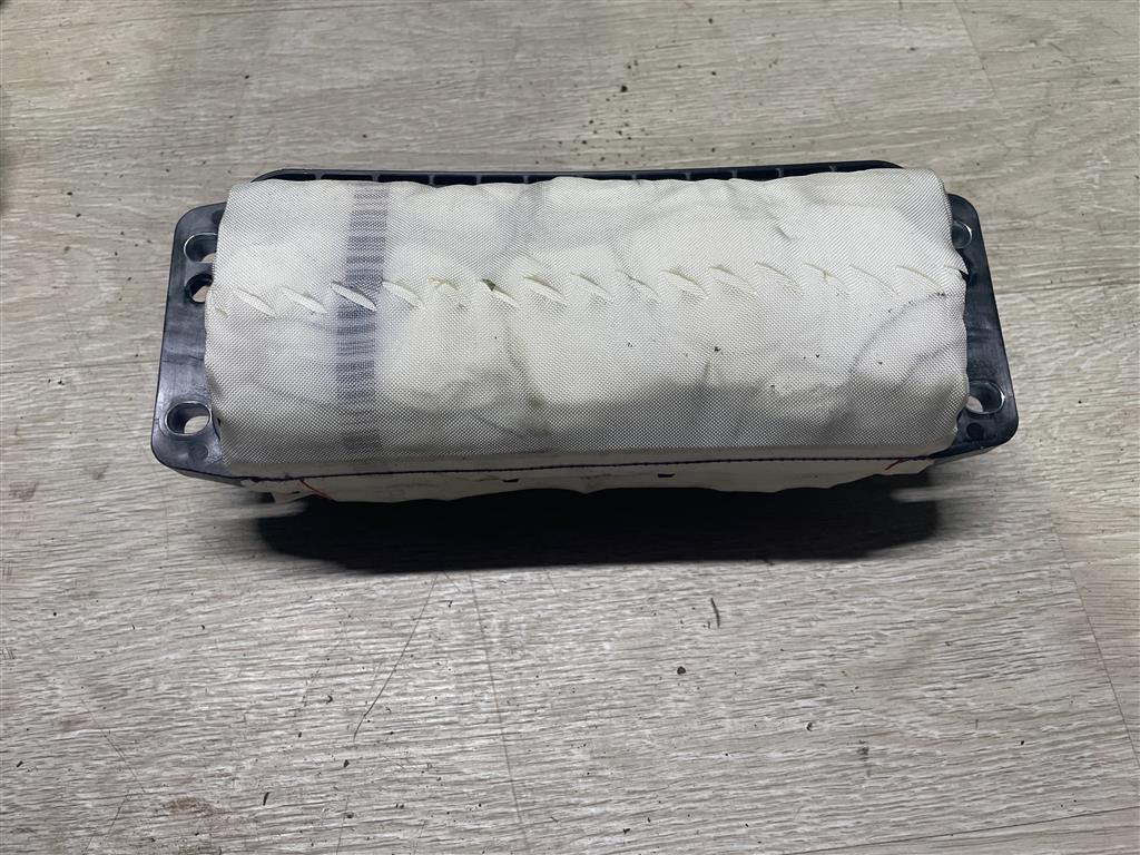 Volkswagen Golf VI 2009-2012 для Подушка безопасности пассажирская (в торпедо)