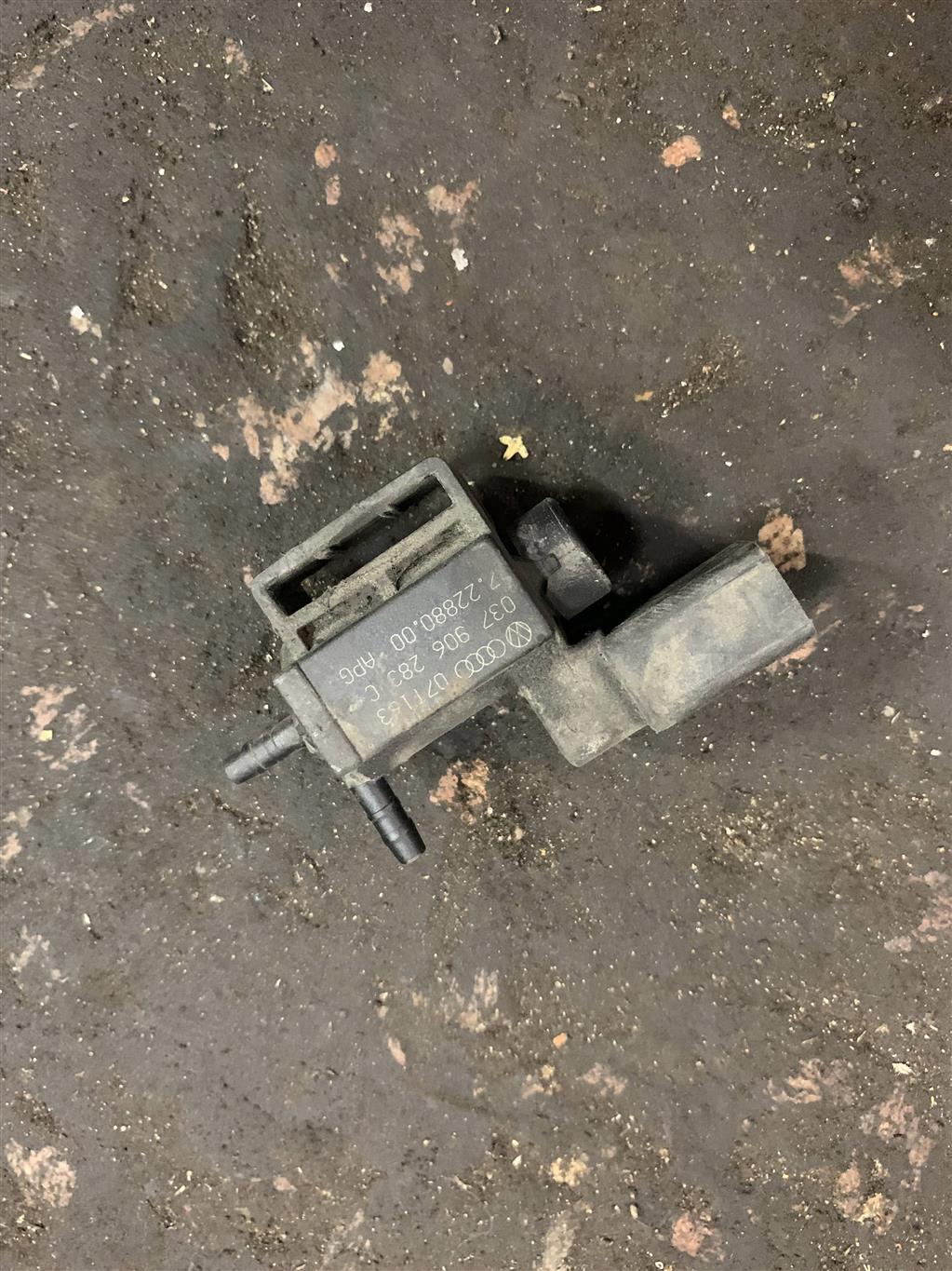 Audi A6 (C6 4F) Allroad quattro 2005-2012 для Электромагнитный клапан