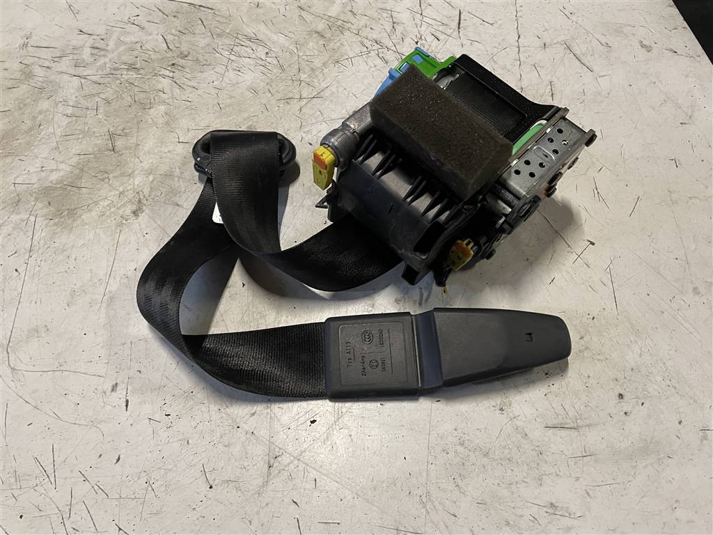 Audi A4 (B8) 2007-2012 для Ремень безопасности