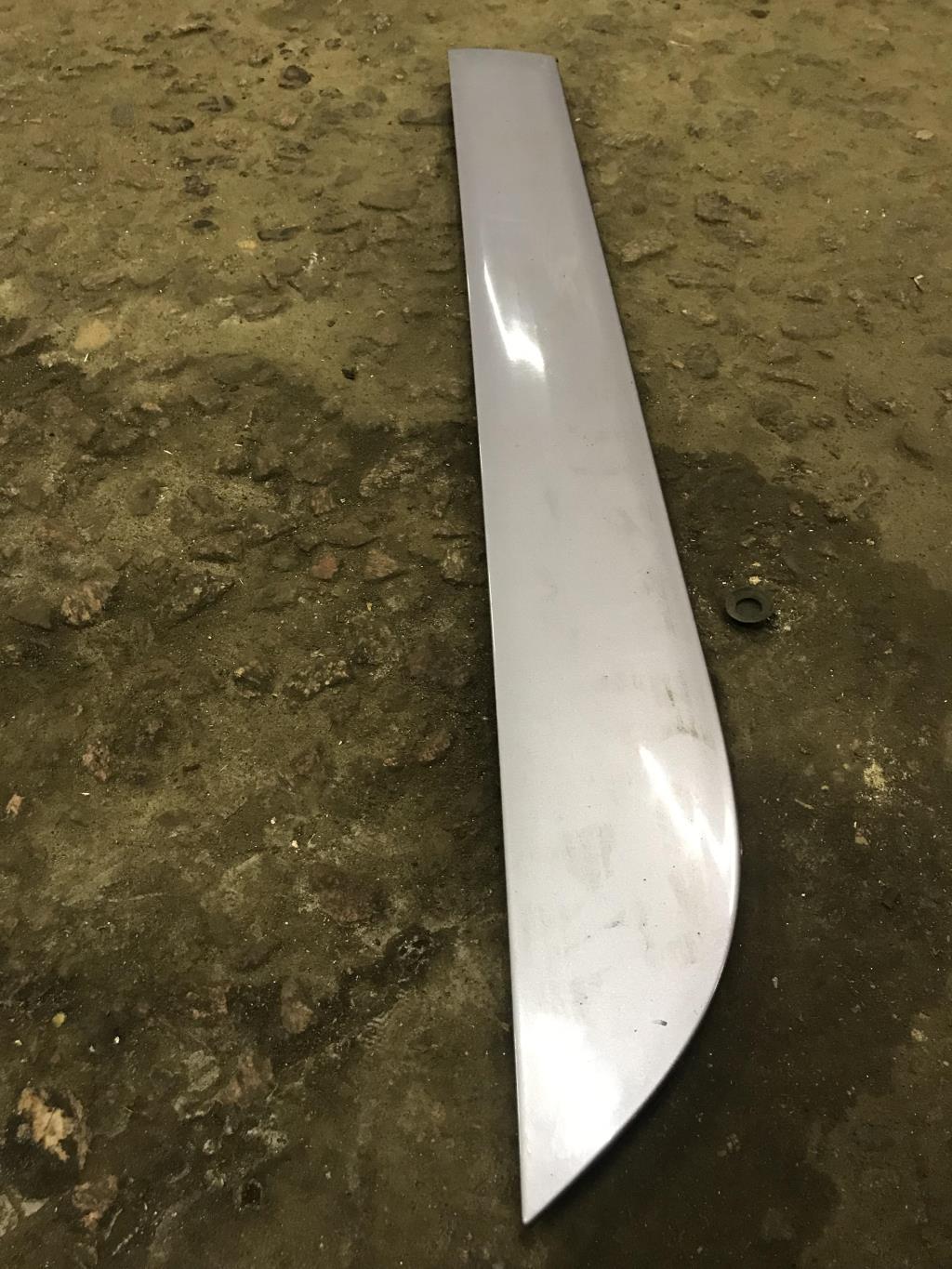 Audi A6 (C6 4F) 2005-2008 для молдинг двери