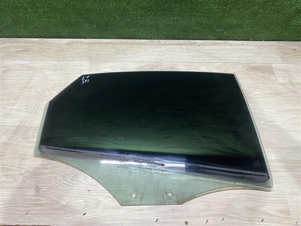 Audi A6 C7 для Стекло двери задней правой