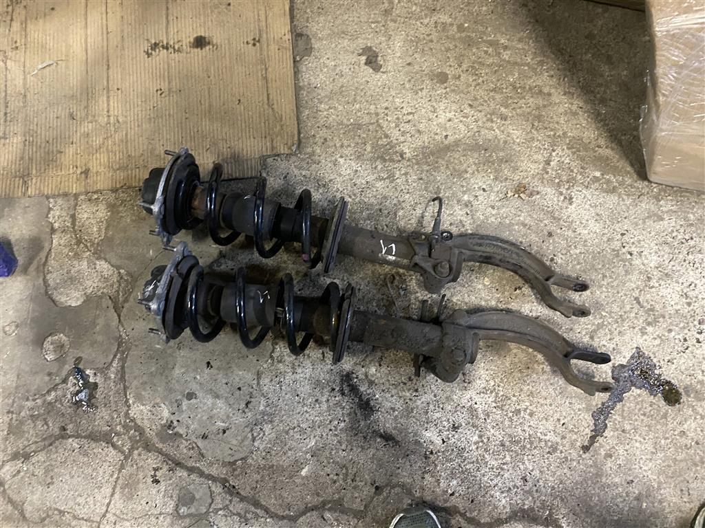 Audi A6 C7 для Стойки в сборе к-т