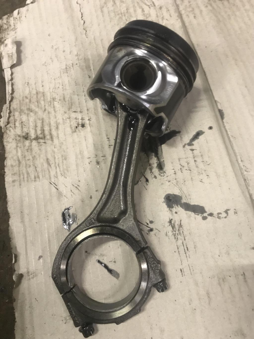 Audi A6 (C6 4F) Allroad quattro 2005-2012 для Поршень с шатуном