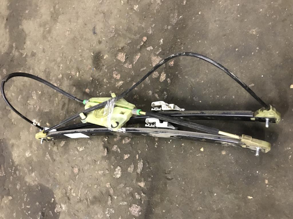 Audi Q7 (4L)  2005 - 2009 для Стеклоподъемник передний правый