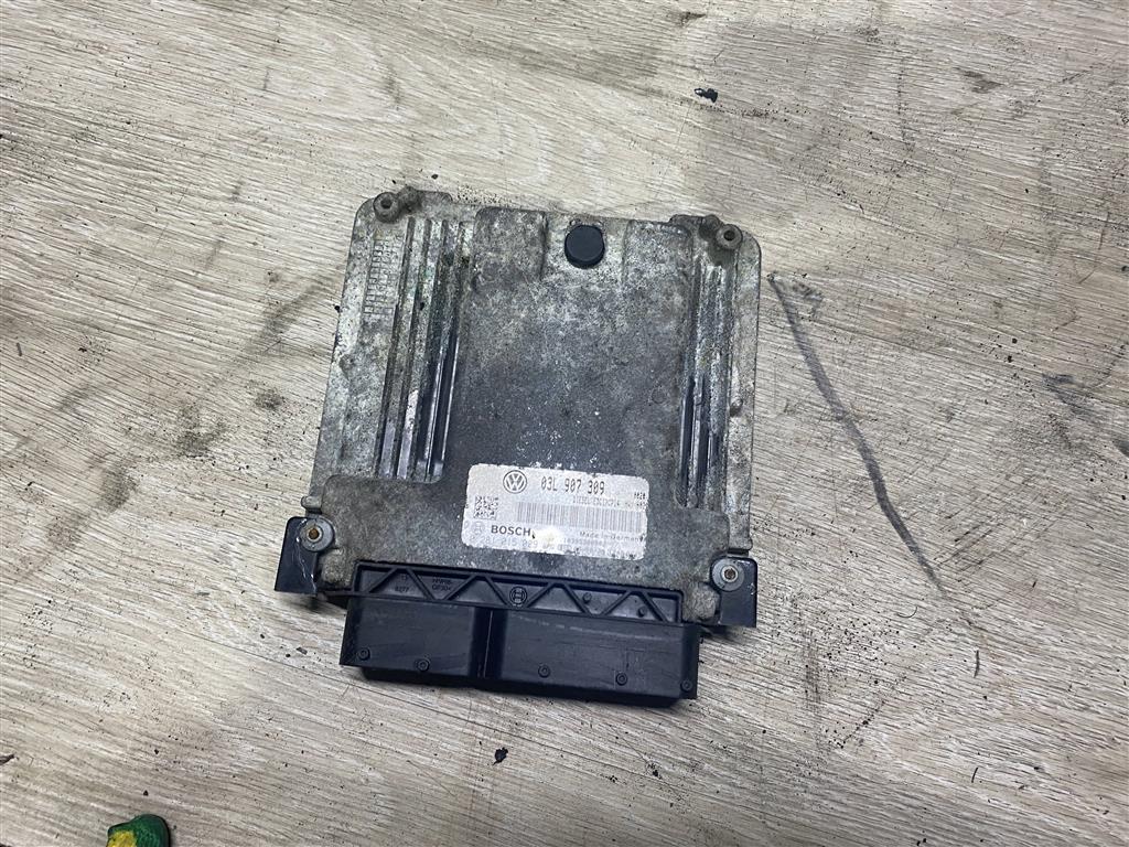 Volkswagen Passat CC 2008-2012 для Блок управления двигателем