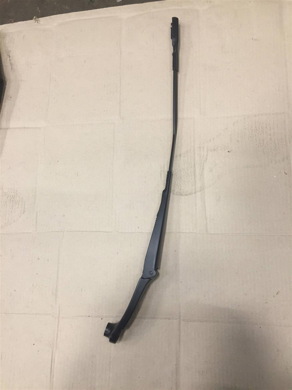 Audi Q8 2018- для Поводок стеклоочистителя передний левый