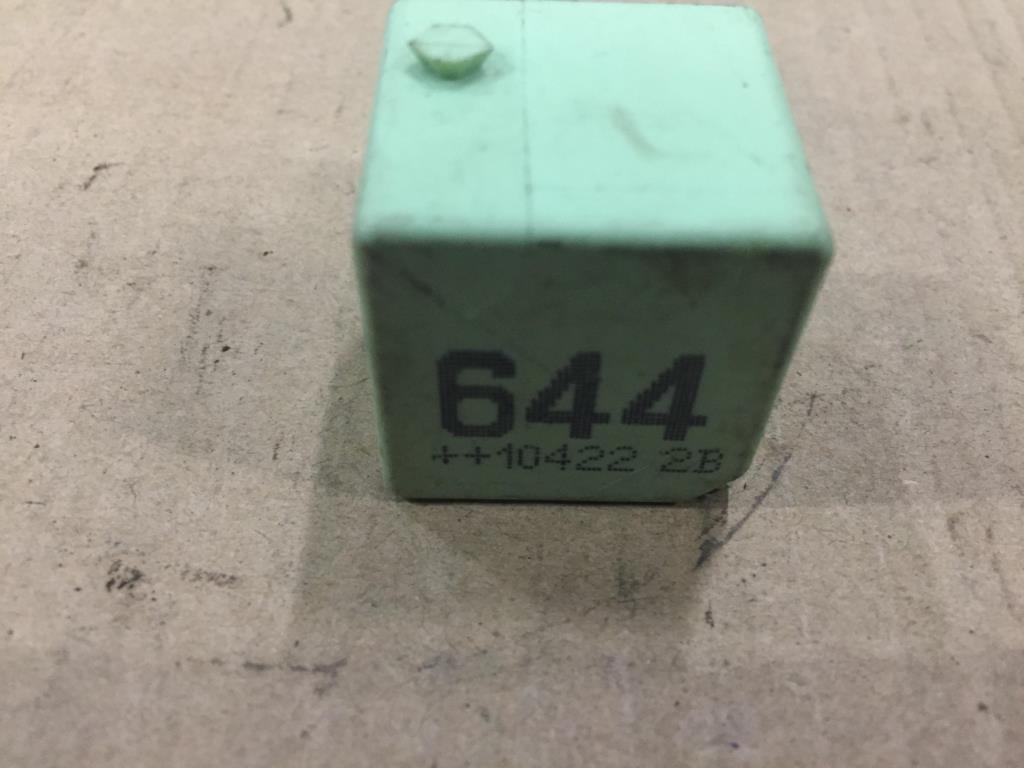 Audi Q7 (4L)  2005 - 2009 для Реле 644