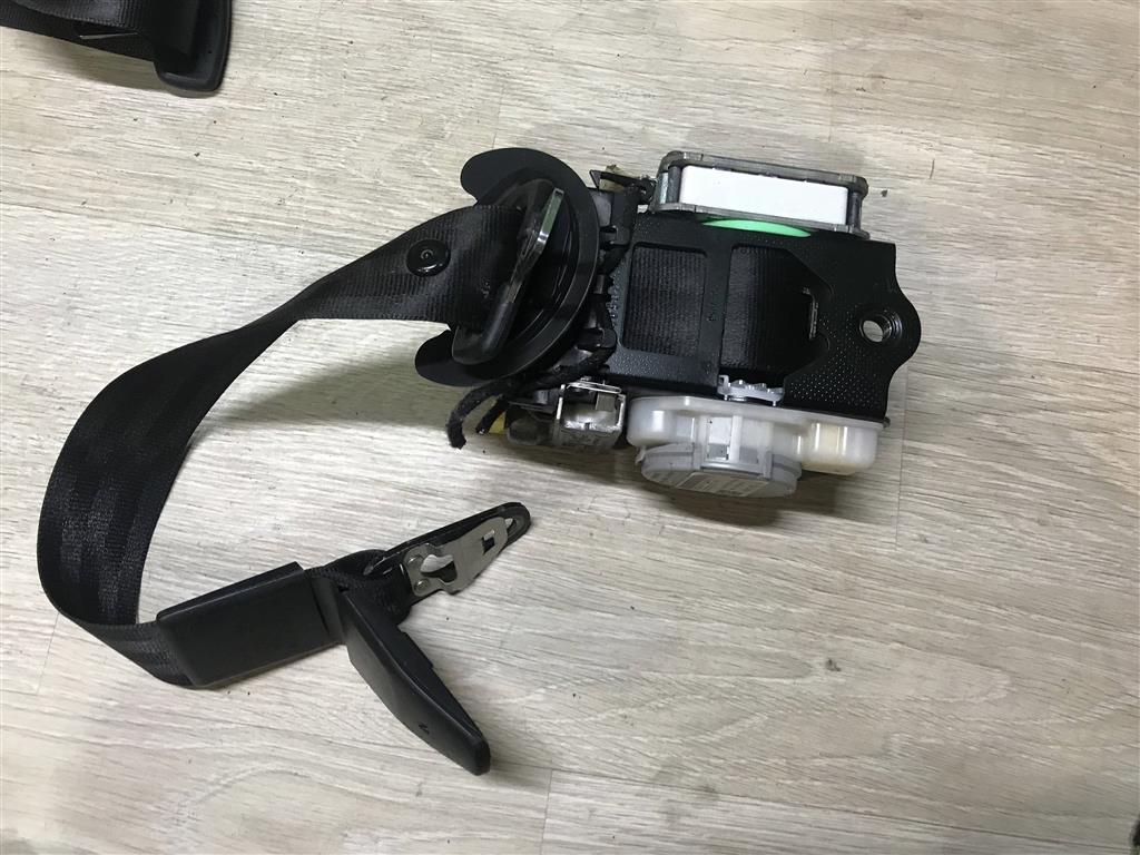 Audi A6 C7 для Ремень безопасности с пиропатроном