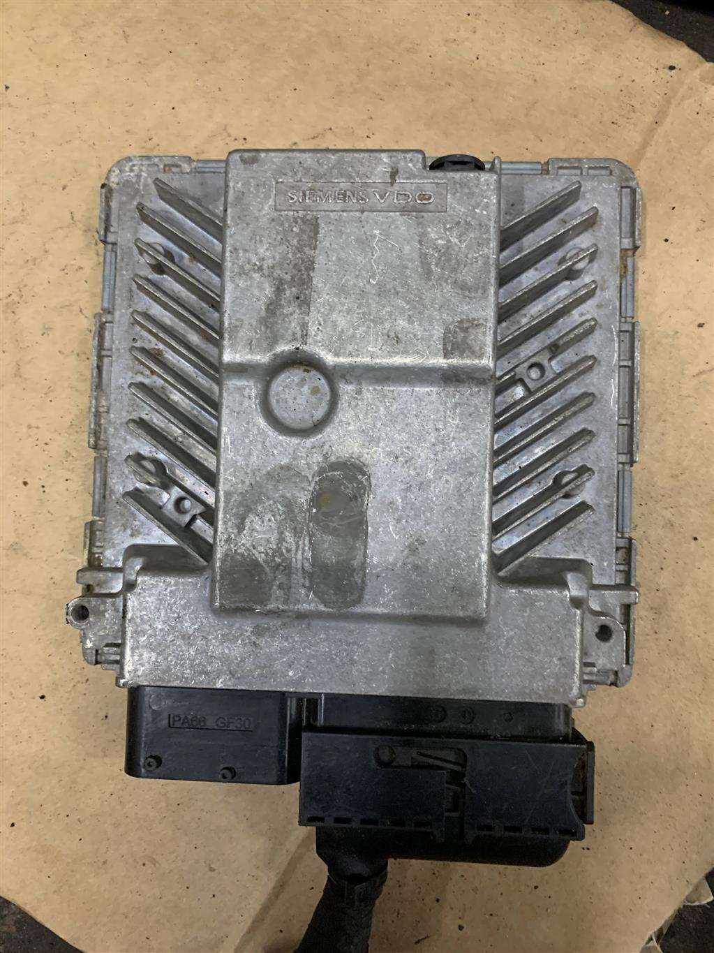 Volkswagen Golf V 2003-2009 для Блок управления двигателем