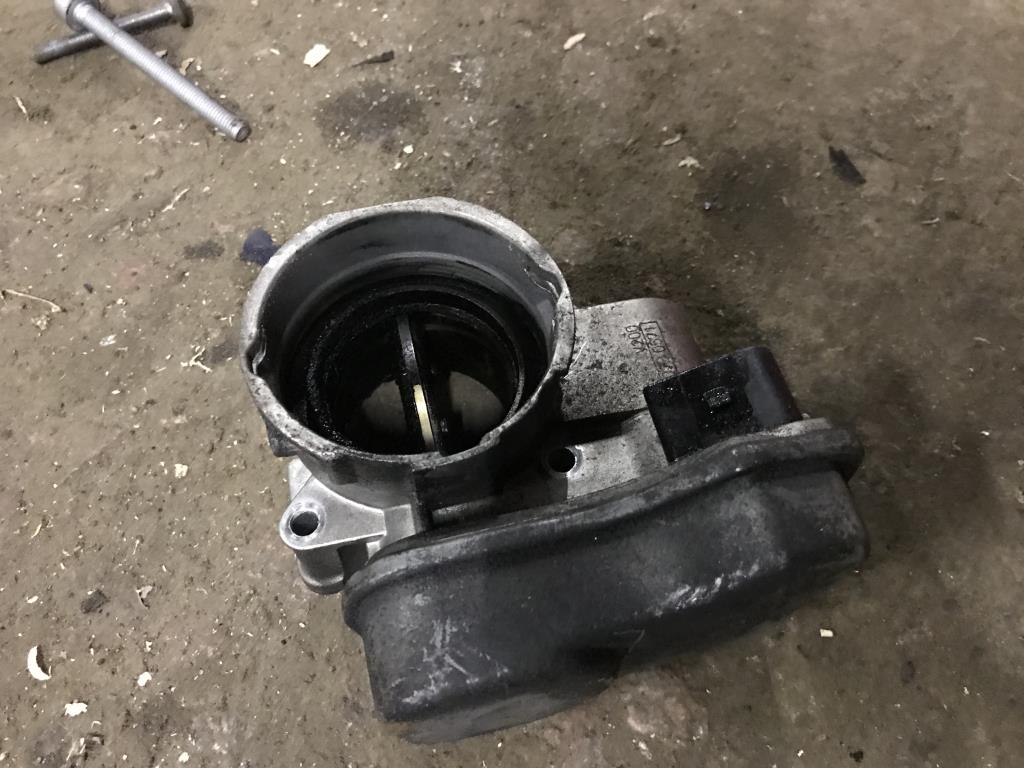 Volkswagen Golf V 2003-2009 для Заслонка дроссельная электрическая