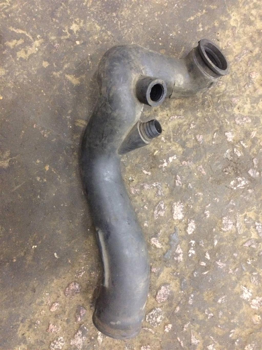 Volkswagen Passat (B3) 1988-1993 для патрубок впускного тракта