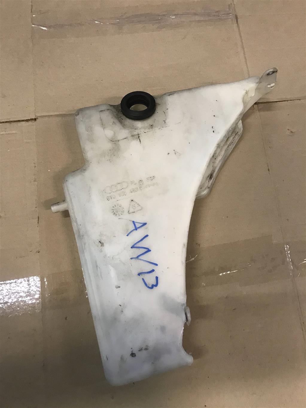 Audi A5/S5 Coupe (8T) 2007-2011 для Бачок омывателя лобового стекла