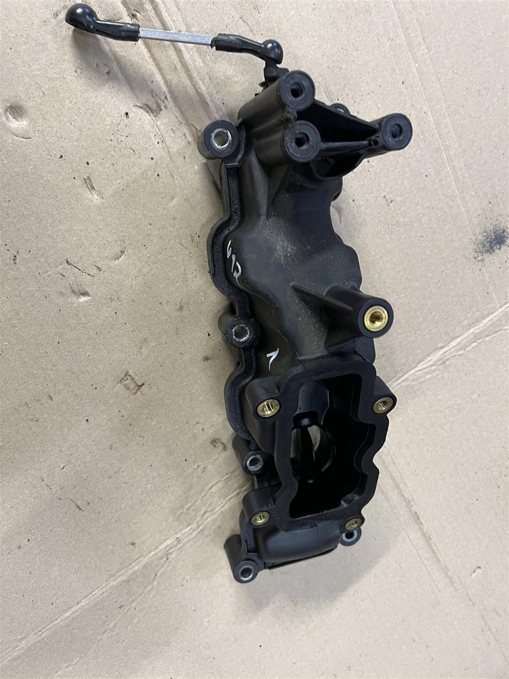 Audi Q7 (4L)  2005 - 2009 для Коллектор впускной