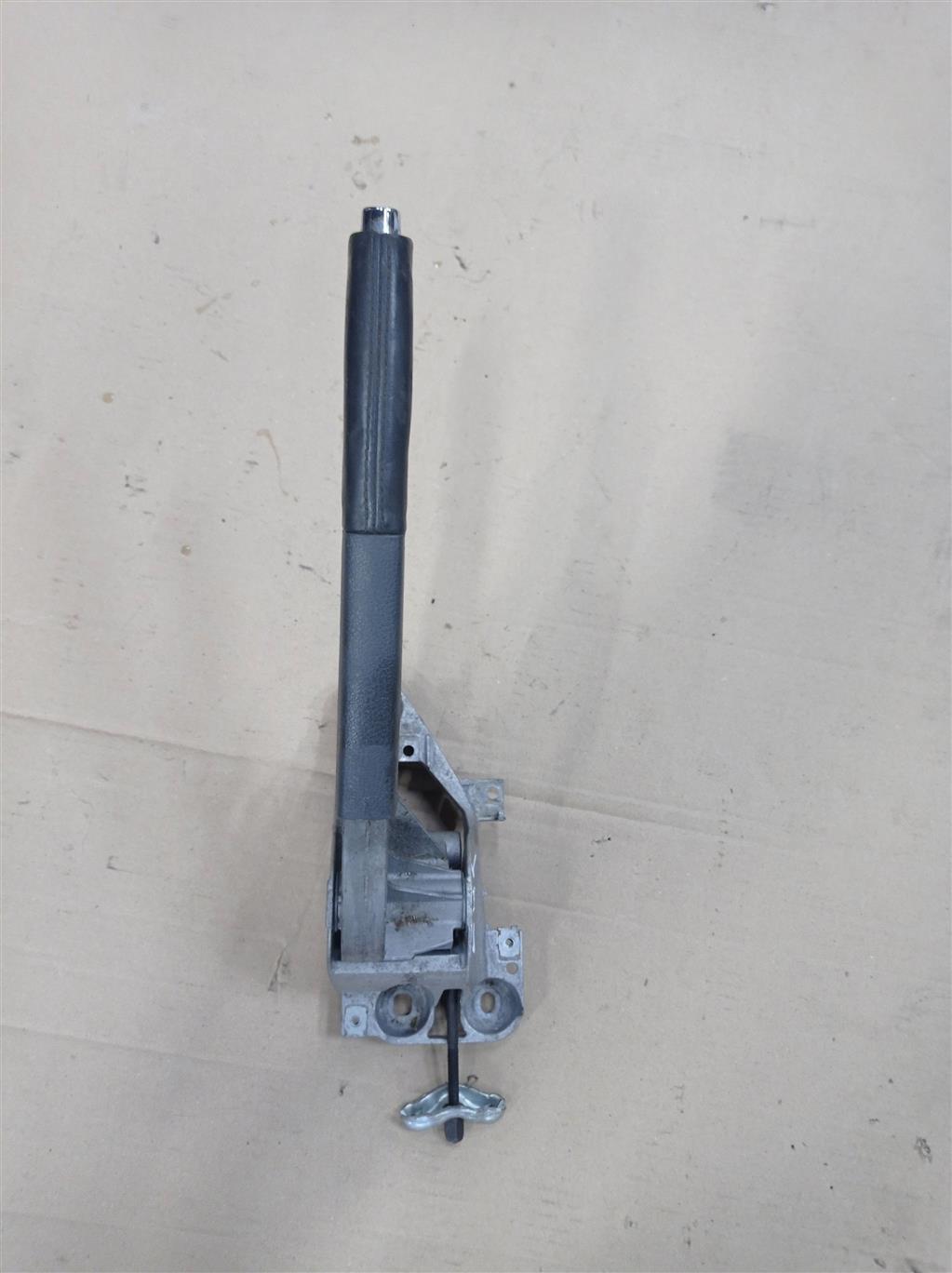 Volkswagen Golf V 2003-2009 для Рычаг стояночного тормоза