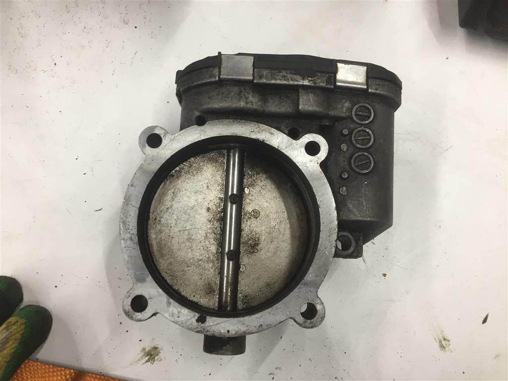 Volkswagen Touareg 7L 2002-2006 для Дроссельная заслонка