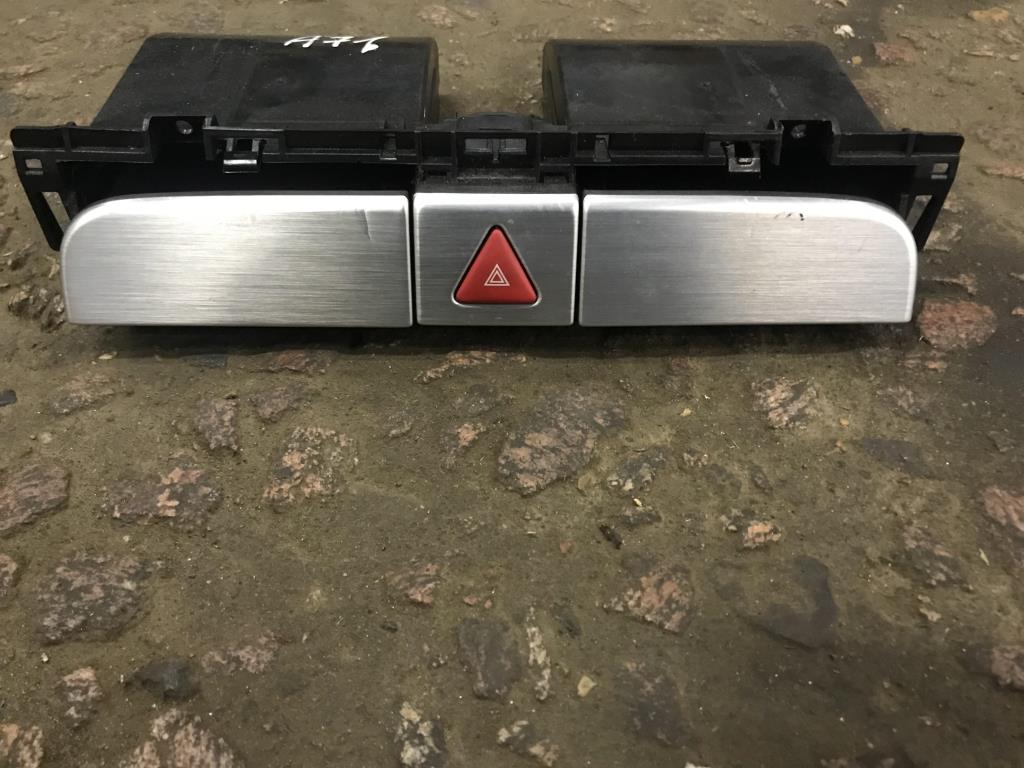 Volkswagen Passat (B6) 2005-2010 для Вещевое отделение