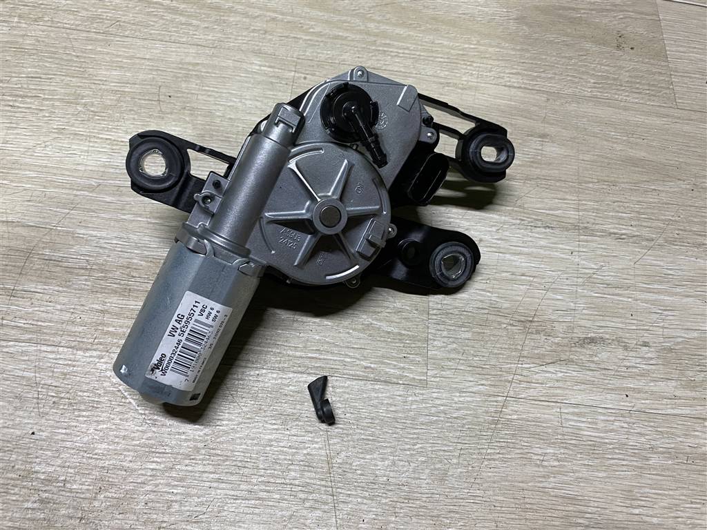 Skoda Octavia A7 для Мотор стеклоочистителя задний