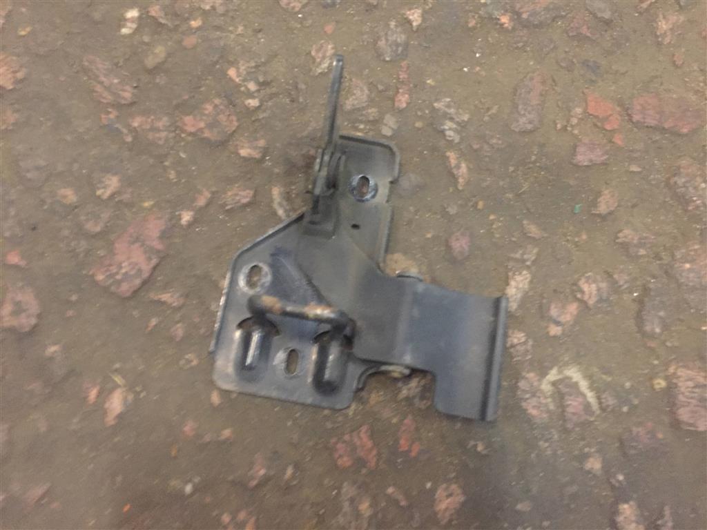 Volkswagen Touareg 7L 2002-2006 для Замок капота