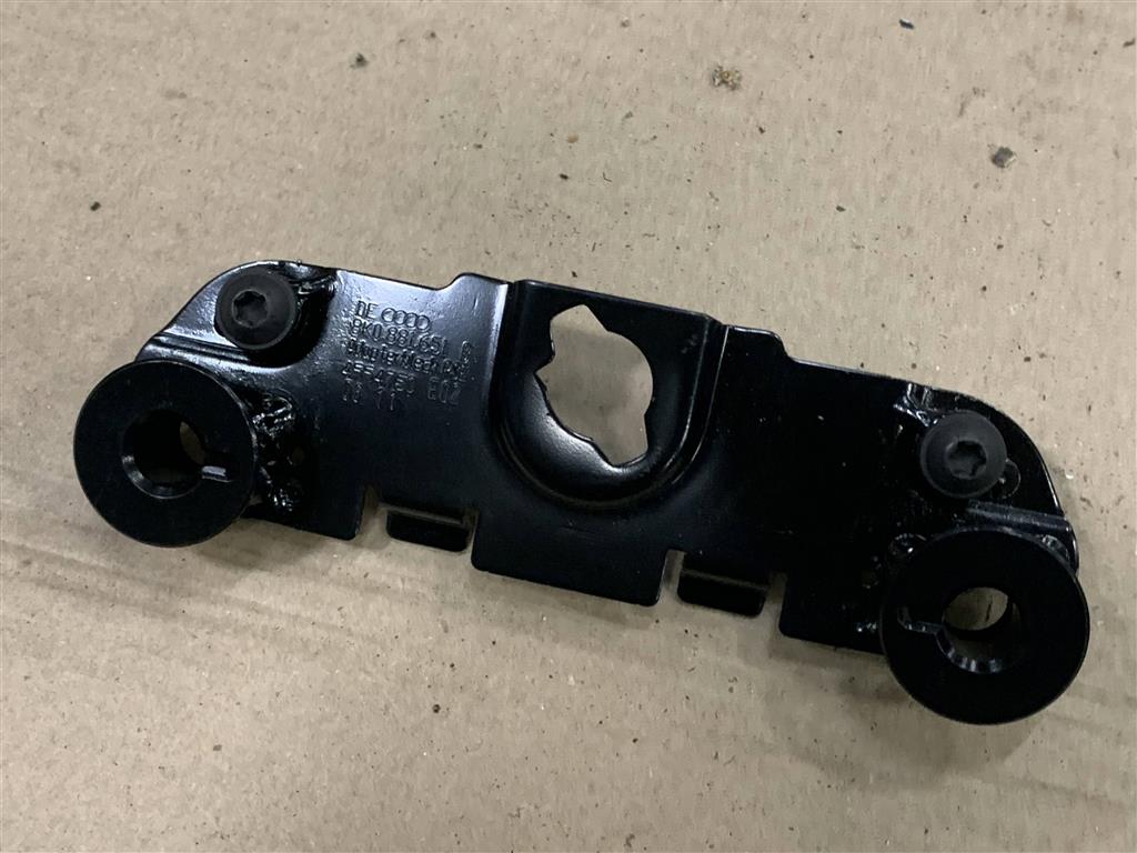 Audi A4 (B8) 2007-2012 для Крепеж