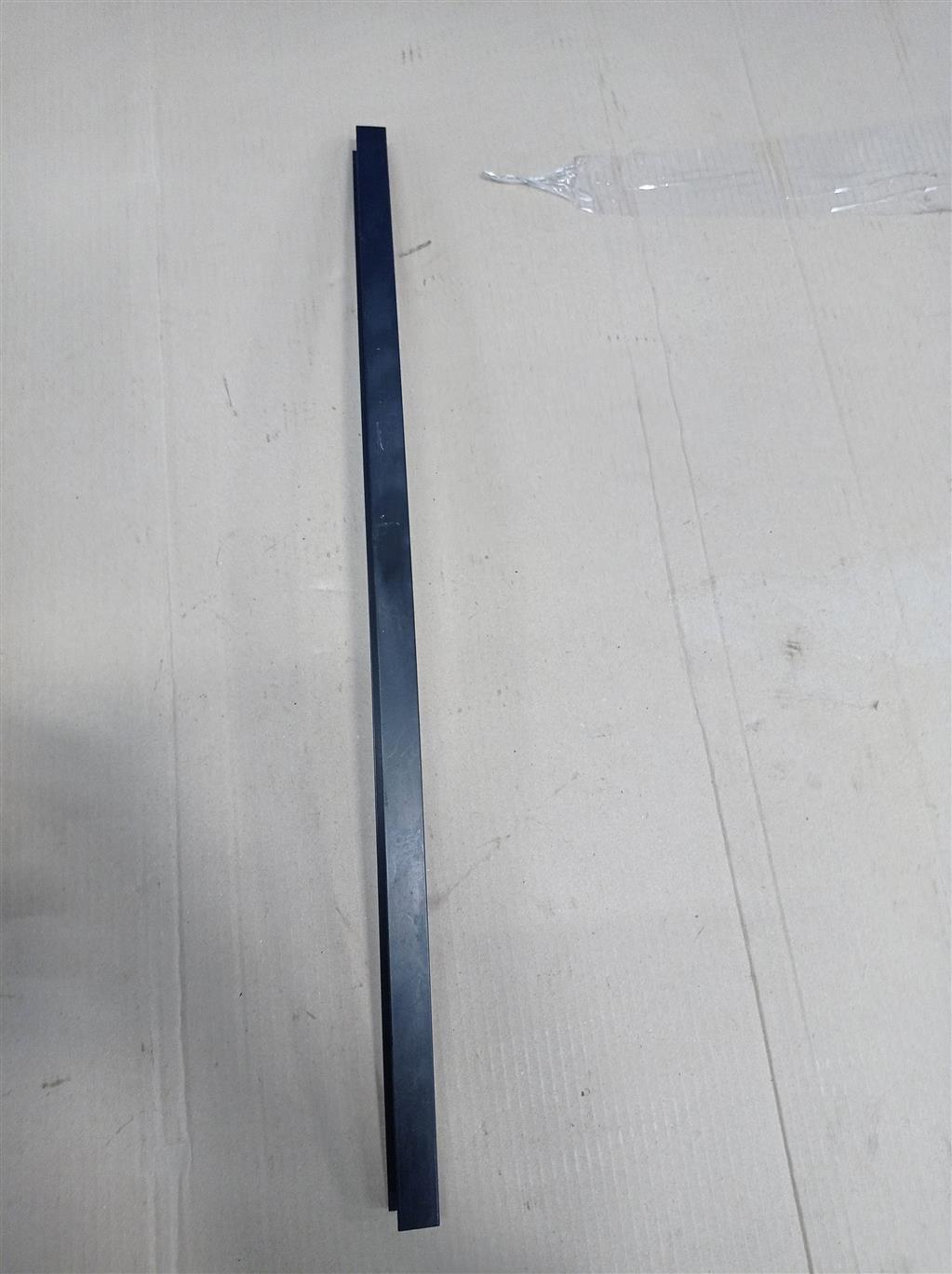 BMW X6 E71 2008-2014 для Направляющая стекла двери