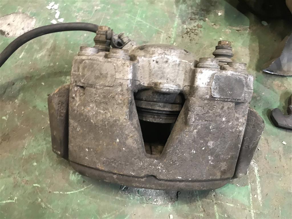 Audi A5/S5 Coupe (8T) 2007-2011 для Суппорт передний левый