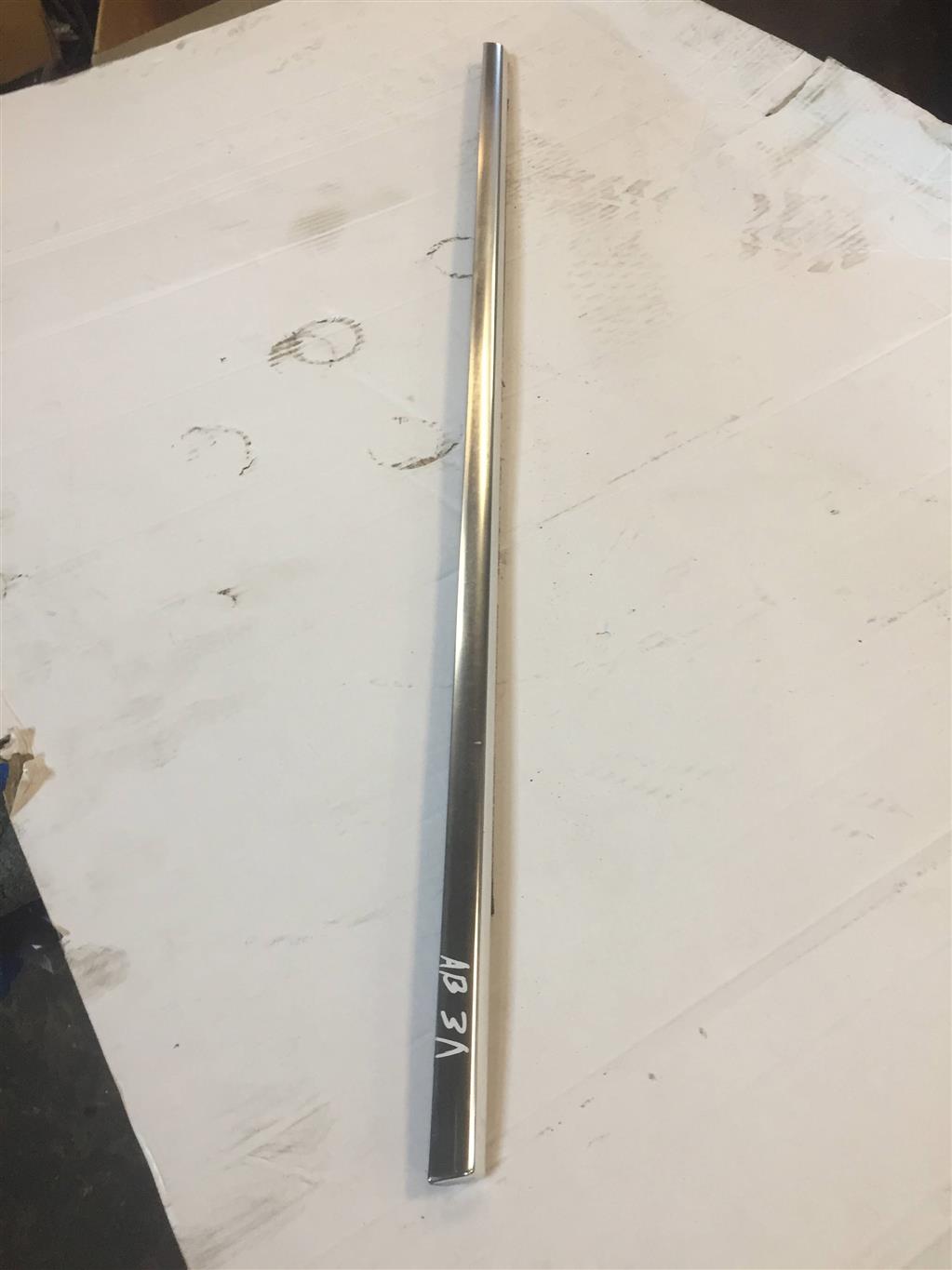 Volkswagen Touareg 7L 2002-2006 для Молдинг стекла двери задней левой