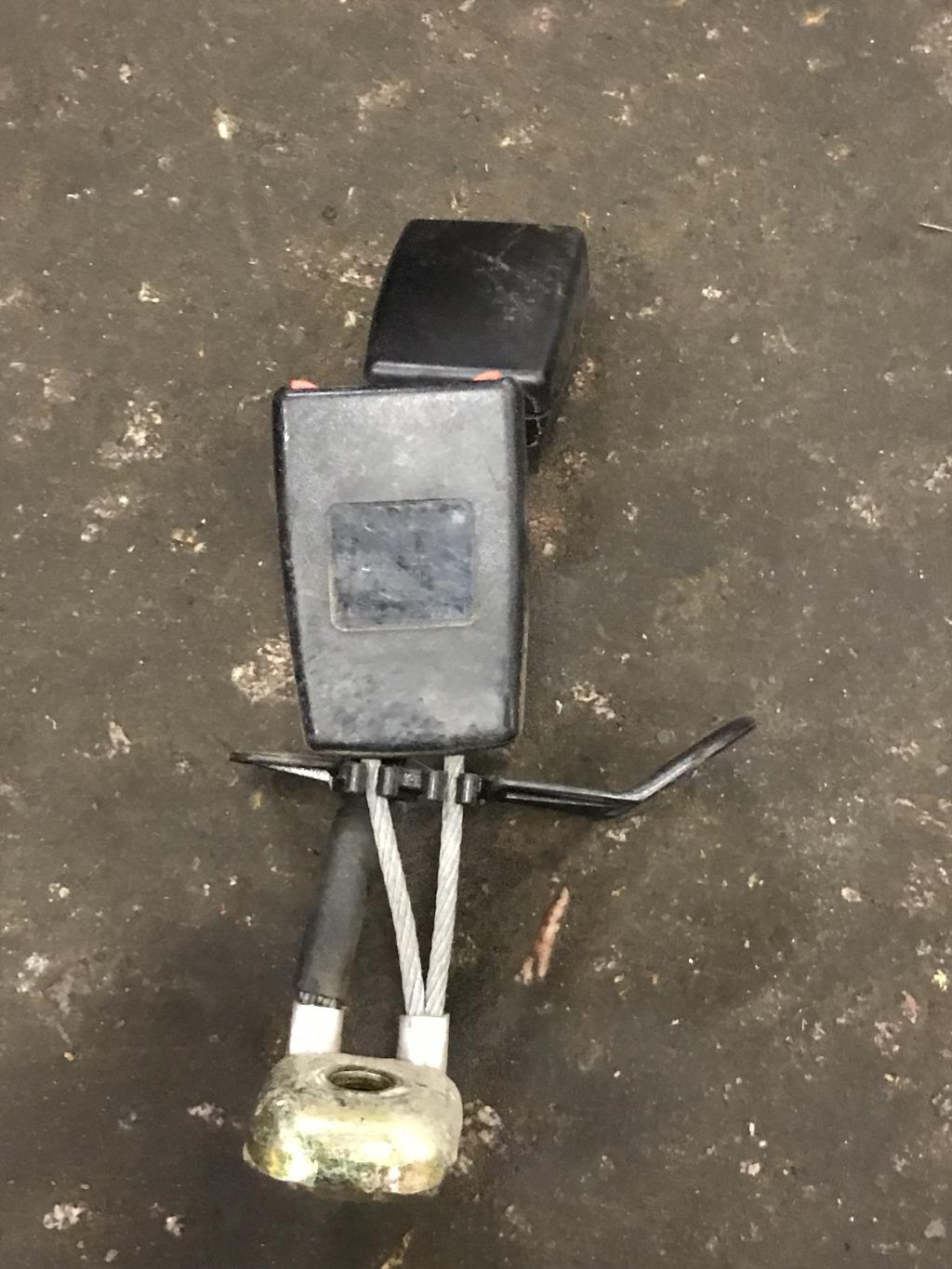 Audi A6 (C5) 2001-2004 рестайлинг для Замок ремня безопасности