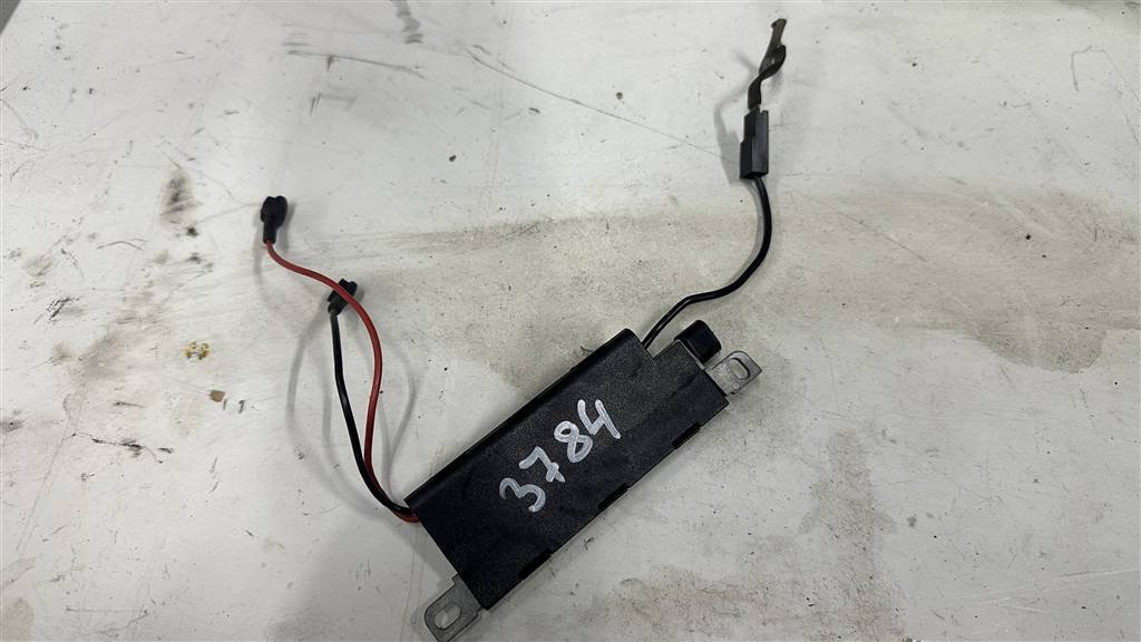 Audi A6 (C5) 1997-2001 для Усилитель антенны