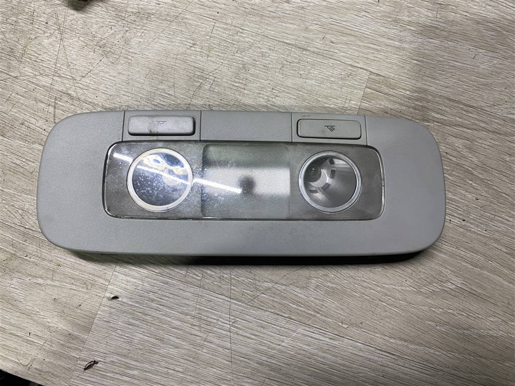 Volkswagen Golf VI 2009-2012 для Плафон салонный