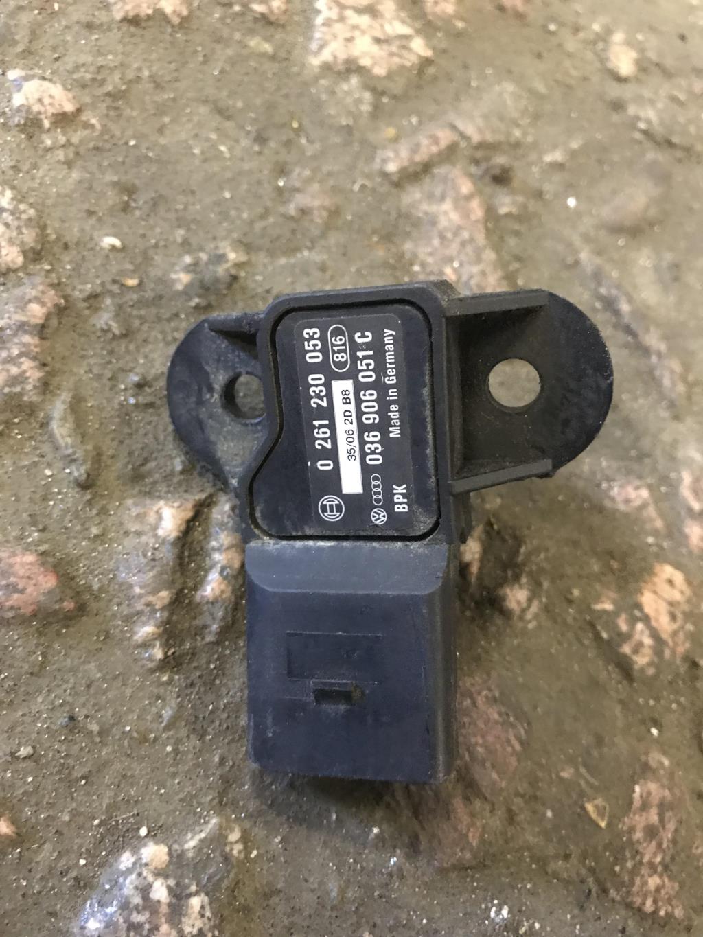 Audi Q7 (4L)  2005 - 2009 для датчик давления