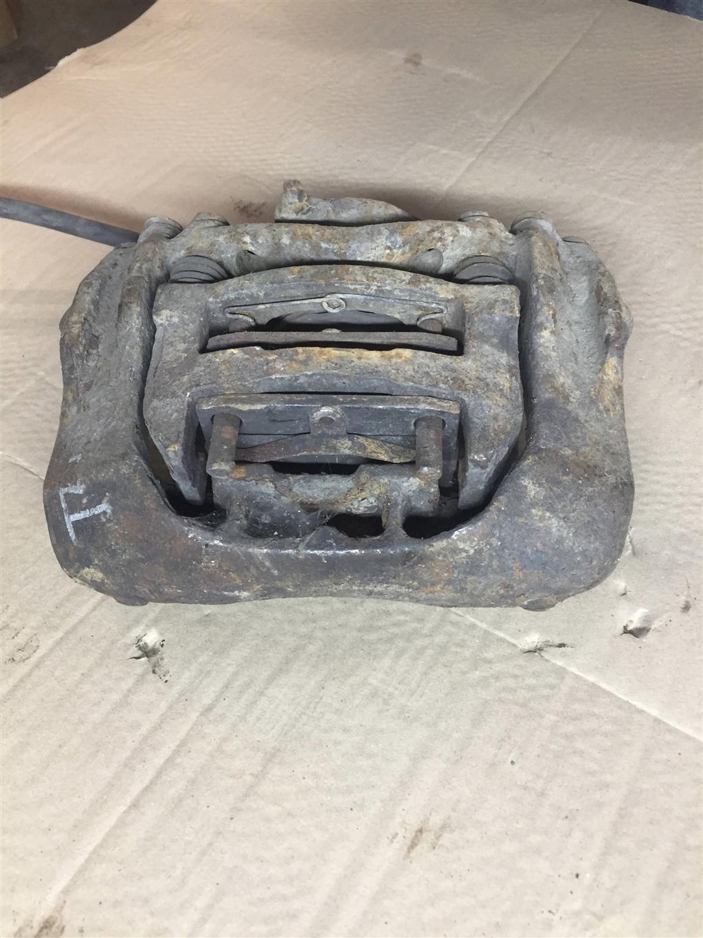 Volkswagen Sharan 2000-2006 для Суппорт задний левый