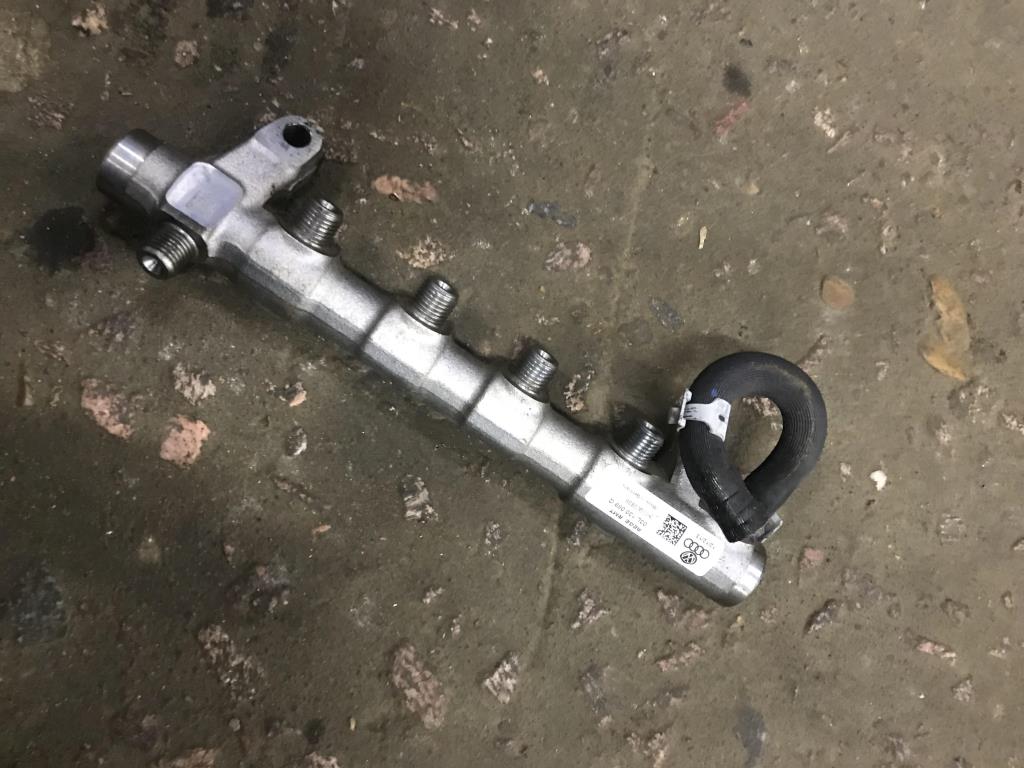 Audi A4 (B8) 2007-2012 для Рампа топливная