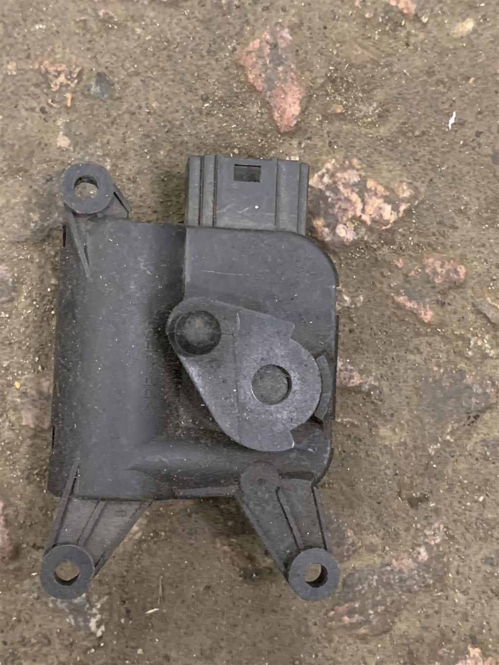 Volkswagen Passat (B6) 2005-2010 для Мотор заслонки печки