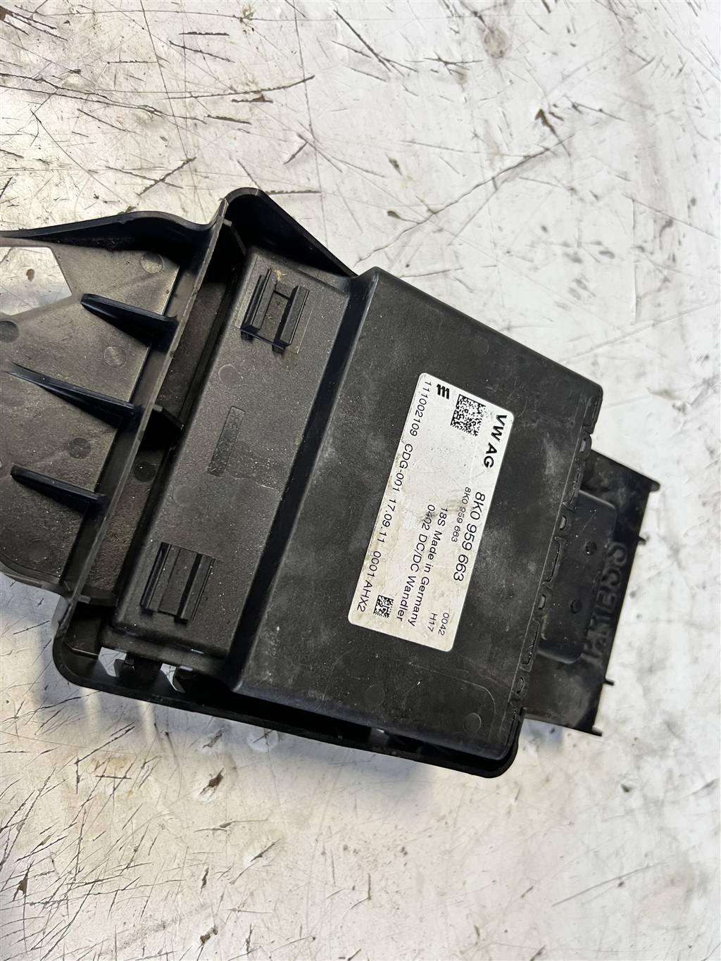 Audi A6 C7 для Стабилизатор напряжения