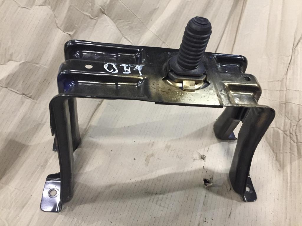 Audi A5/S5 Coupe (8T) 2007-2011 для Кронштейн запаски