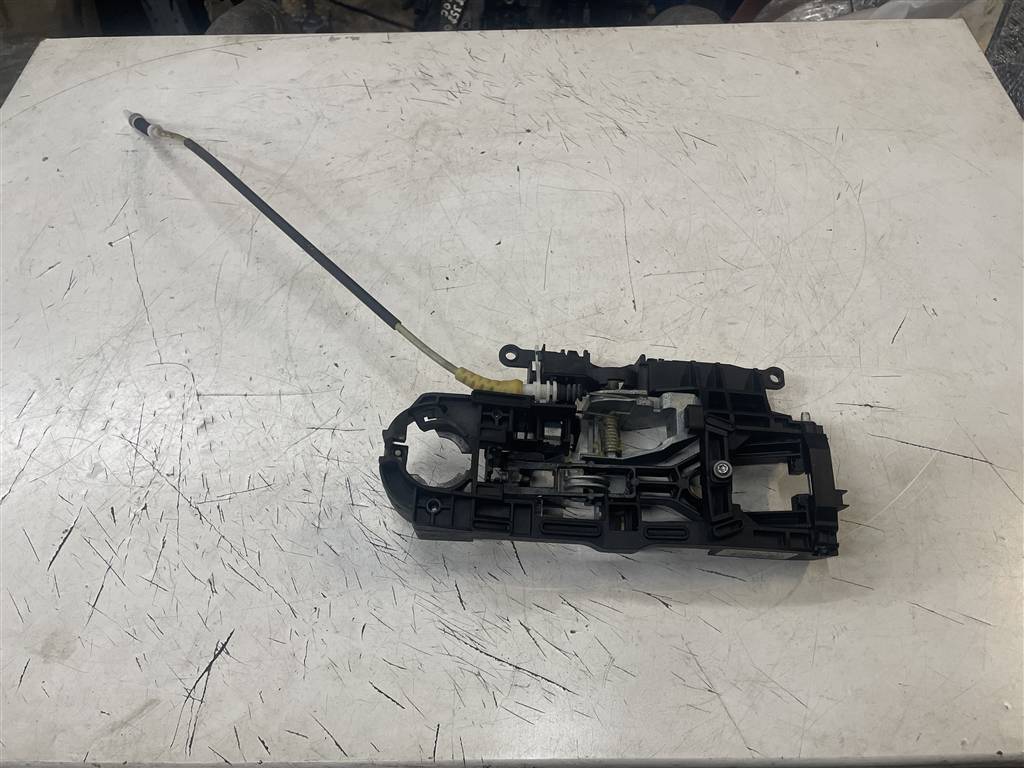 BMW 5-серия F10/F11 2009> для Кронштейн ручки