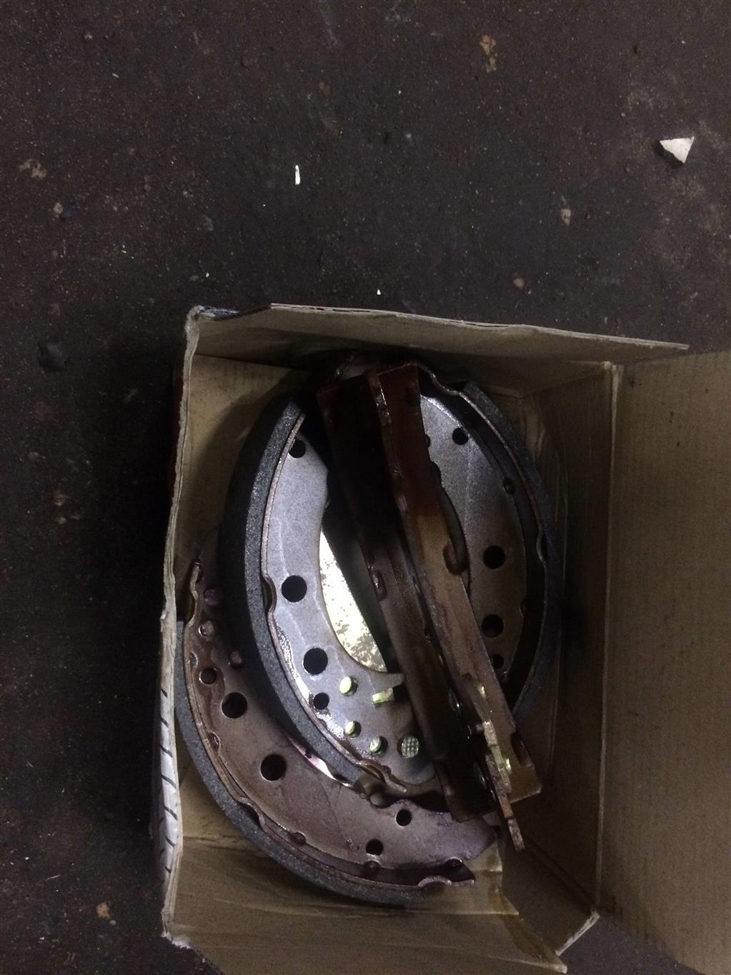 Audi A2 (8Z0) 2000-2007 для Колодки барабанные к-кт