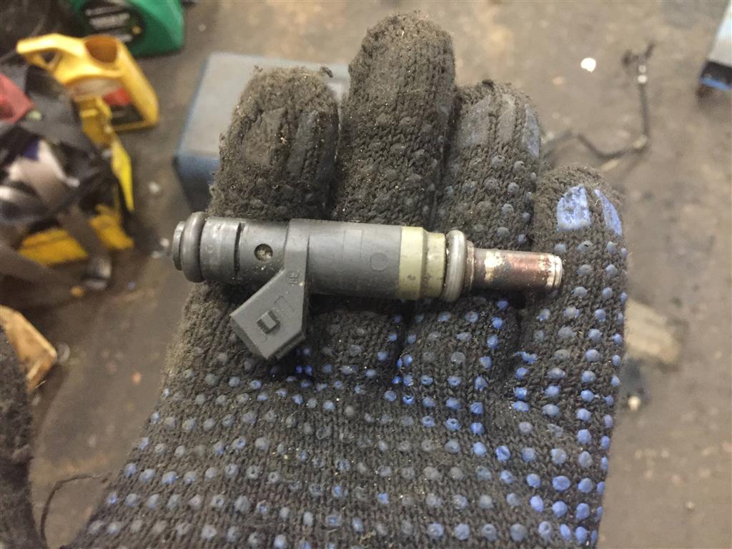 BMW 3 E90 для Форсунка бензиновая