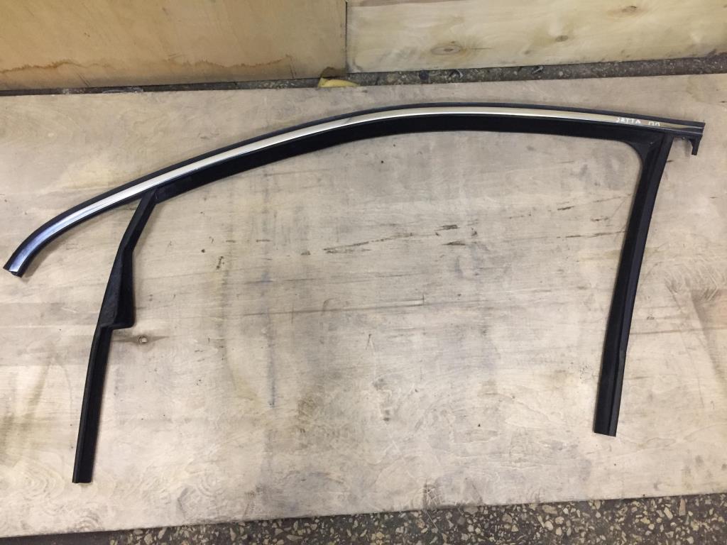 Volkswagen Jetta 2005-2011 для уплотнитель стекла двери передний левый