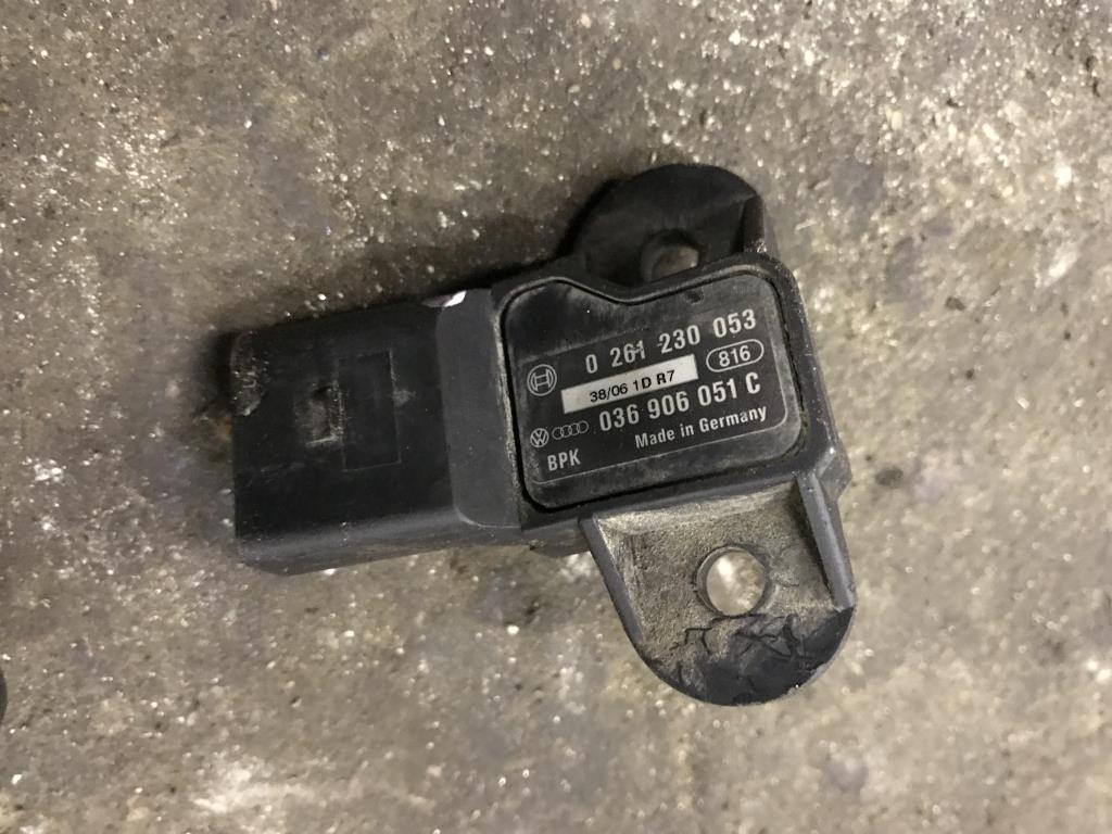 Audi Q7 (4L)  2005 - 2009 для датчик давления