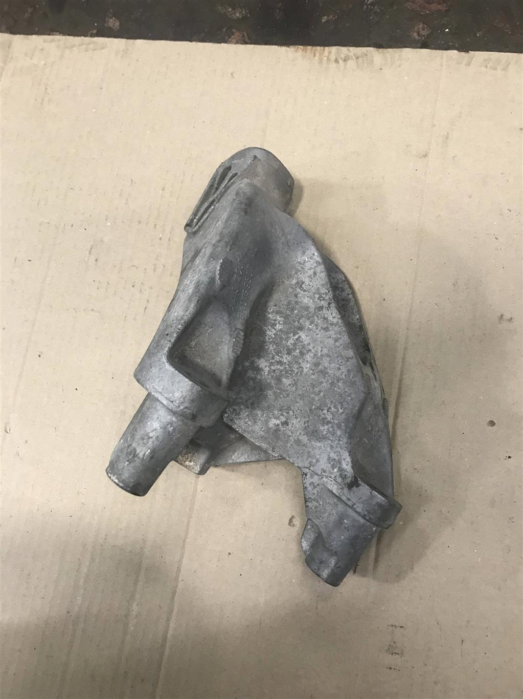 Audi A4 (B8) 2007-2012 для Опора двигателя левая