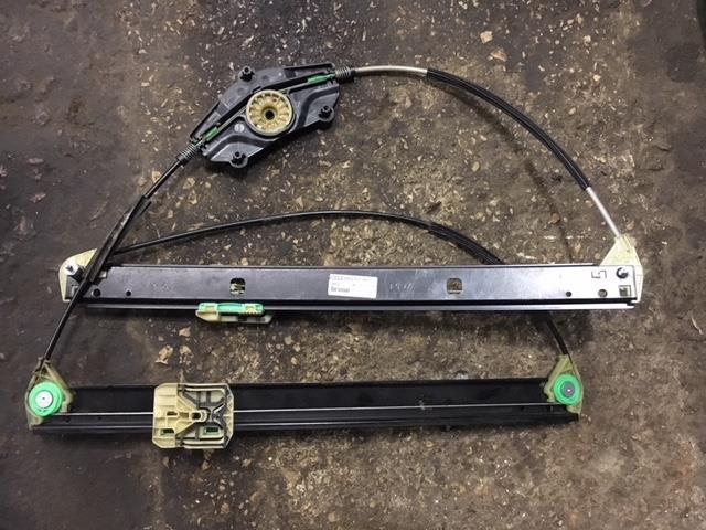 Audi Q5 (8R) 2012-2017 рестайлинг для Стеклоподъемник передний правый