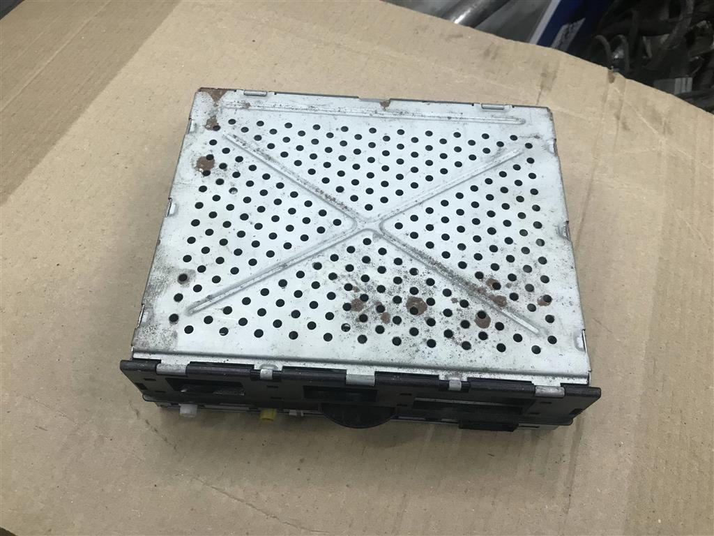 Audi Q7 (4L)  2005 - 2009 для Блок управления магнитолой