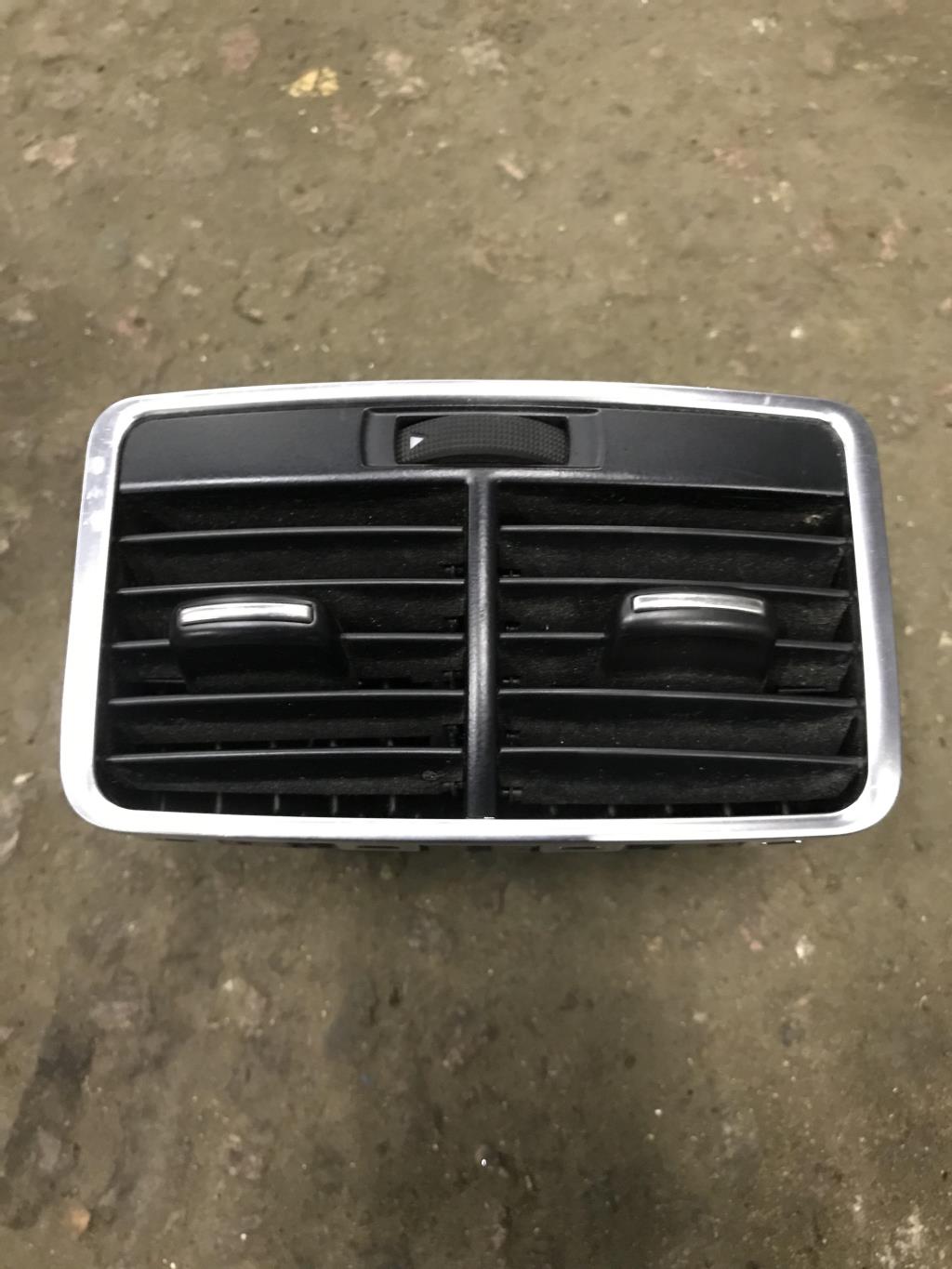 Audi A6 (C6 4F) 2005-2008 для Дефлектор приточного воздуха