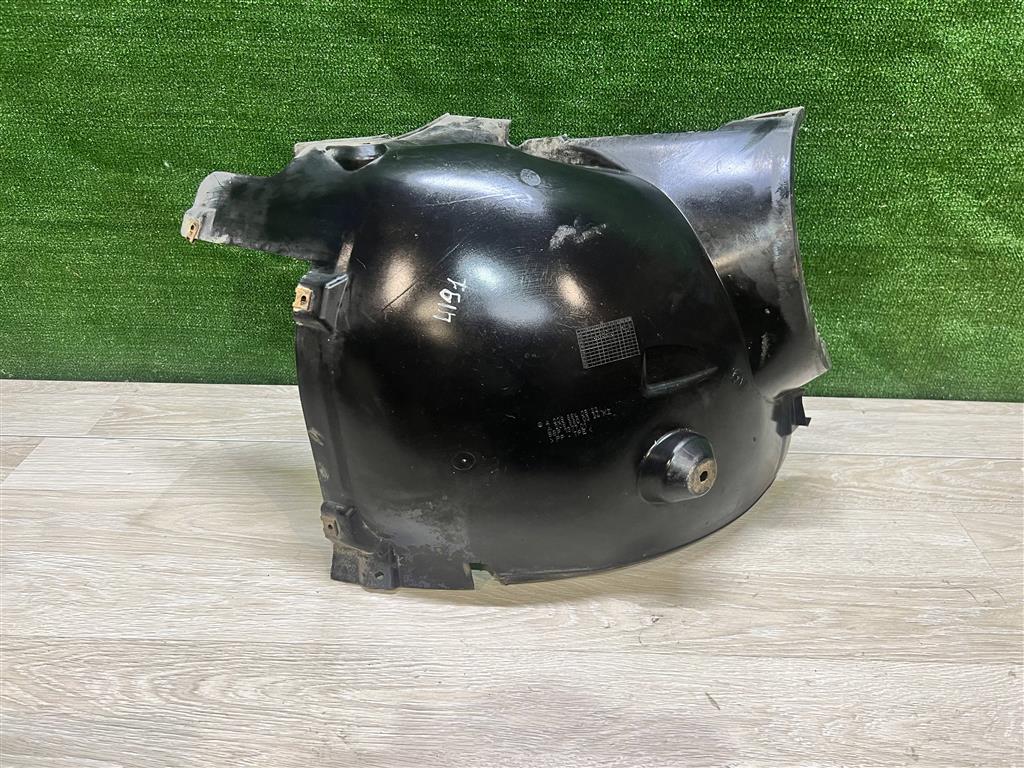 Mercedes-Benz W209 CLK coupe 2000-2005 для Локер передний левый(подкрылок)