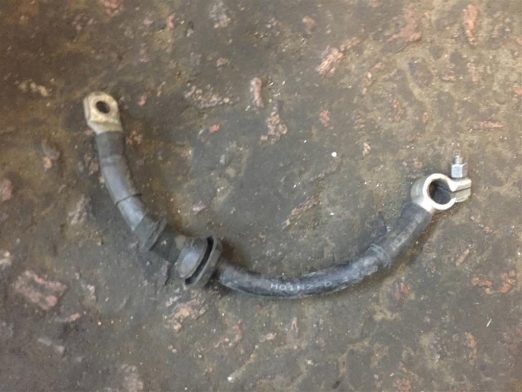 Audi Q7 (4L)  2005 - 2009 для Клемма аккумулятора