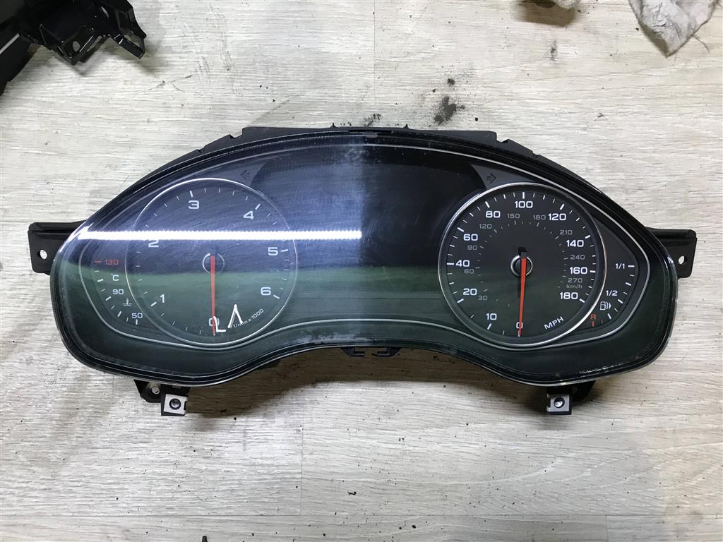 Audi A6 C7 для Панель приборов (щиток)